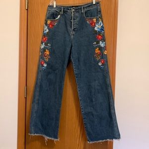 Driftwood Jeans. L 32 W 32. Colorful Embroidery with button closure.